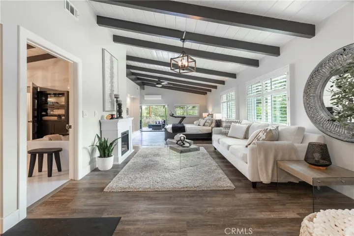 4739 Ronmar Place, Woodland Hills, California 91364