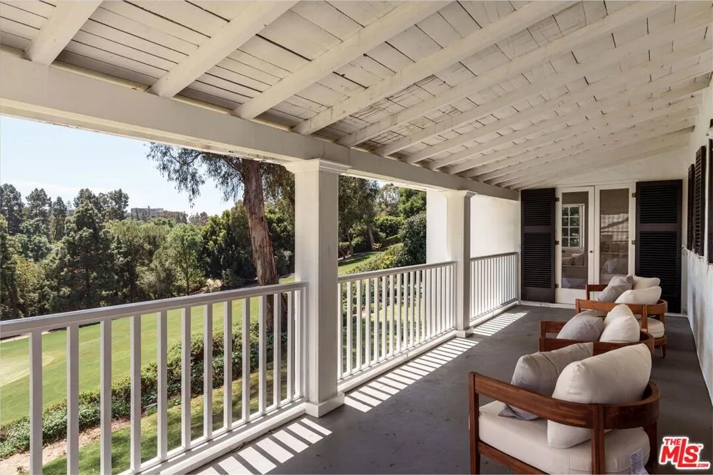 10810 Ambazac Way, Los Angeles, California 90077 home-pic-11