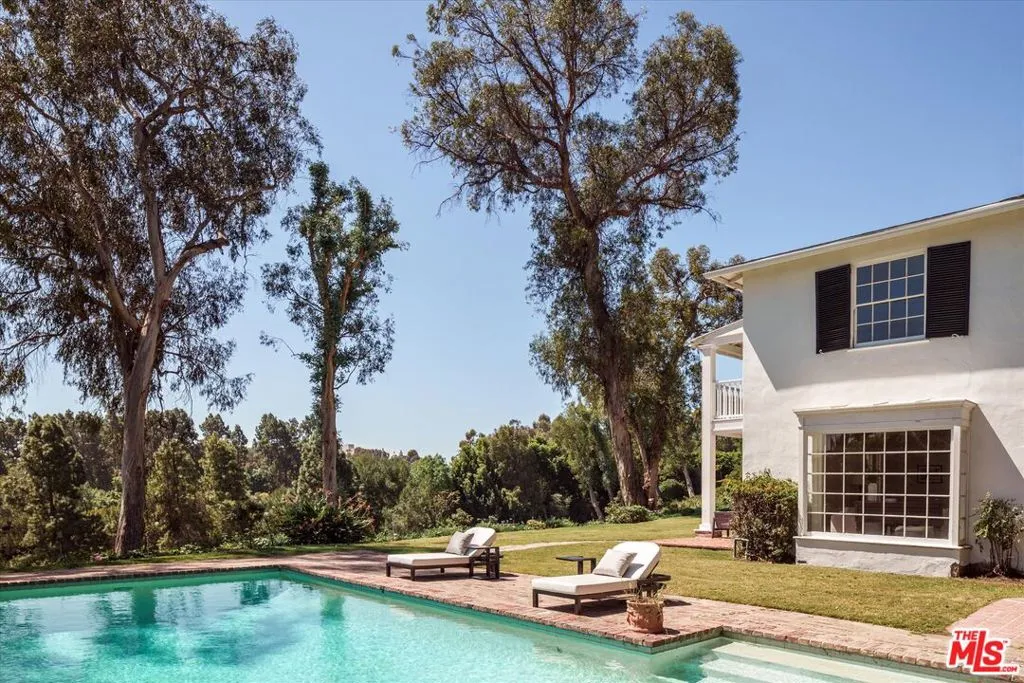 10810 Ambazac Way, Los Angeles, California 90077 home-pic-14