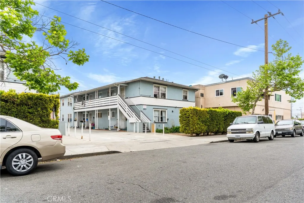 1419 S Sycamore Street, Santa Ana, California 92707 home-pic-3