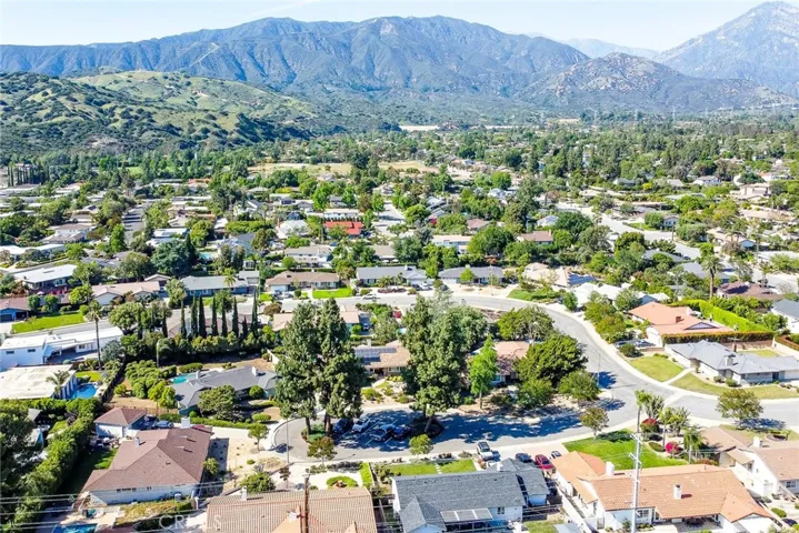 161 W Loretto Court, Claremont, California 91711