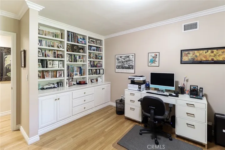 Bedroom 1/Office