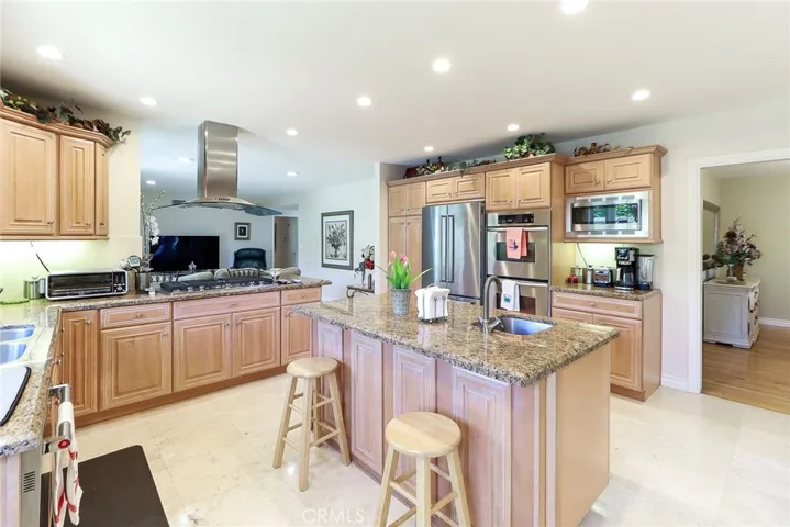 161 W Loretto Court, Claremont, California 91711