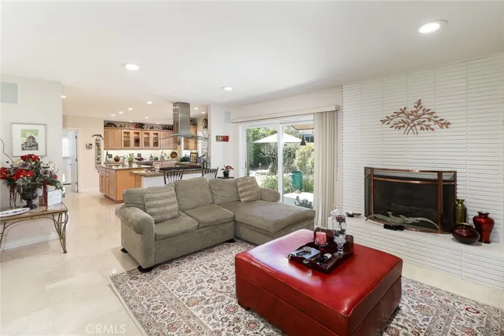 161 W Loretto Court, Claremont, California 91711