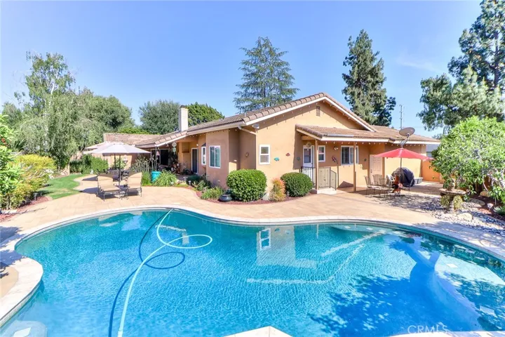 161 W Loretto Court, Claremont, California 91711