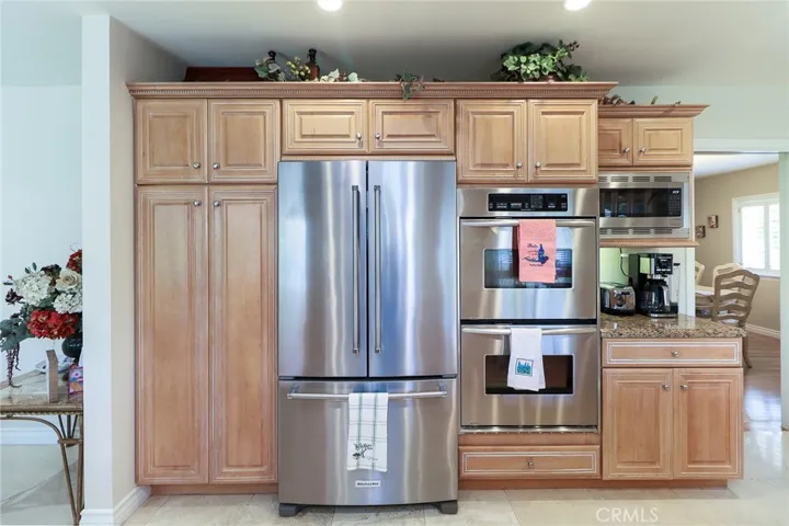 161 W Loretto Court, Claremont, California 91711