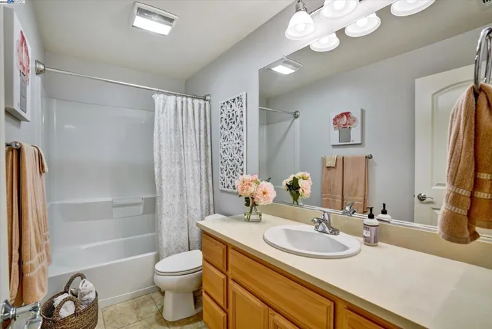 140 Selby Ln 4, Livermore, California 94551