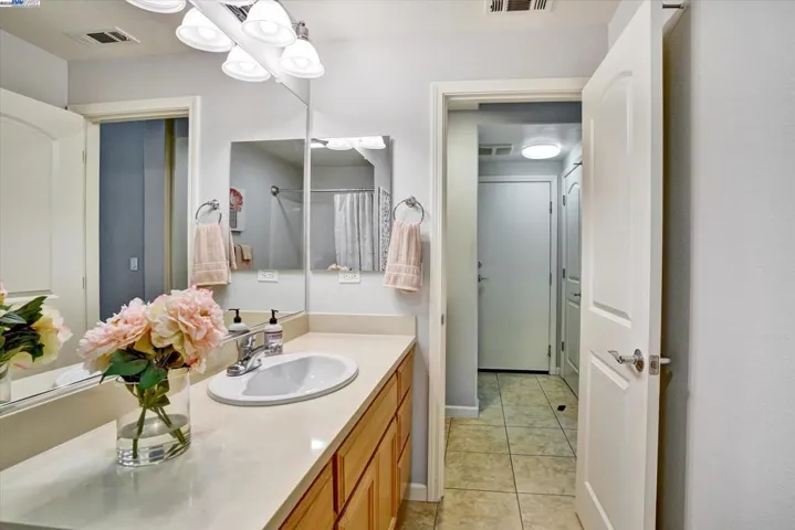 140 Selby Ln 4, Livermore, California 94551