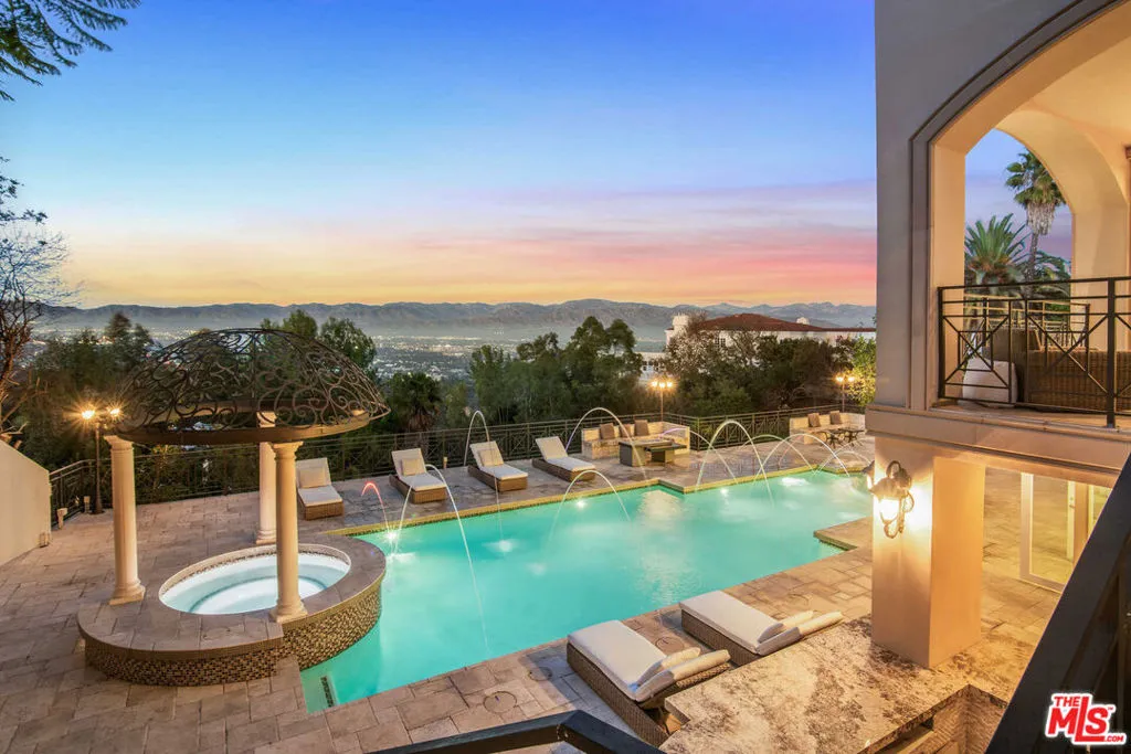 12063 Crest Court, Beverly Hills, California 90210, 6 Bedrooms Bedrooms, ,7 BathroomsBathrooms,Residential,For Sale,Crest,25538401