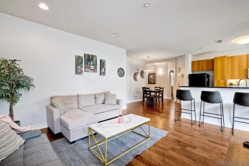 1225 Island Ave 208, San Diego, California 92101 home-pic-1