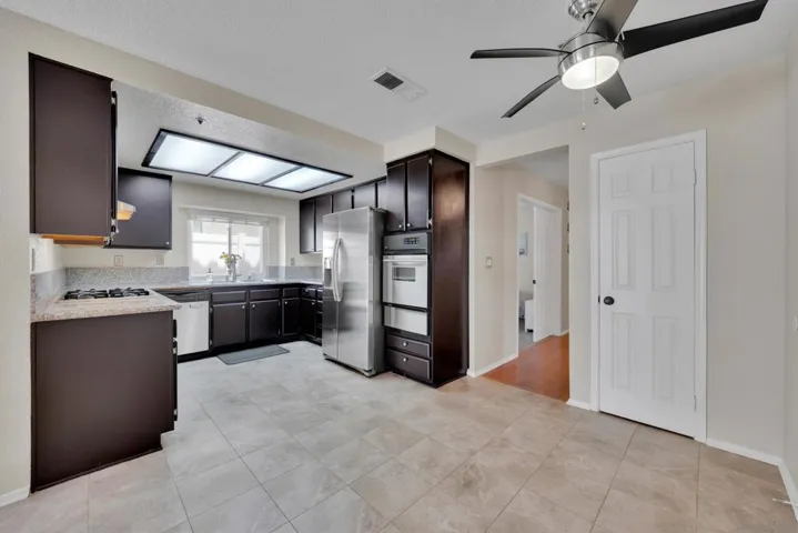 632 Paseo Rio, Vista, California 92081