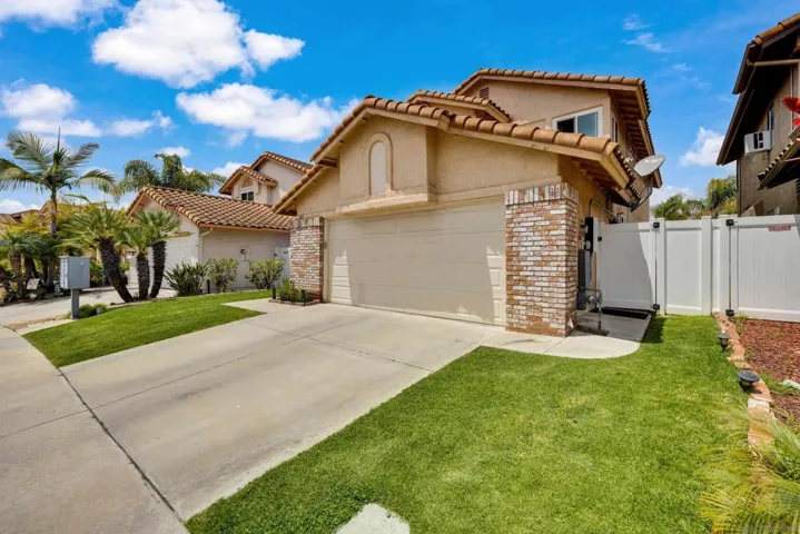 632 Paseo Rio, Vista, California 92081