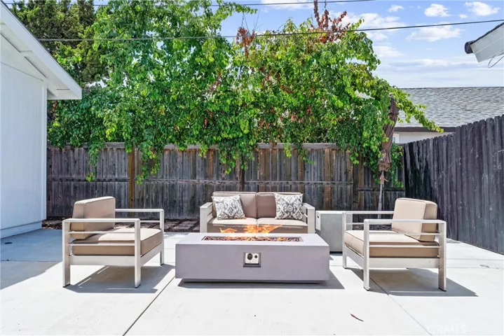 Outdoor sitting area