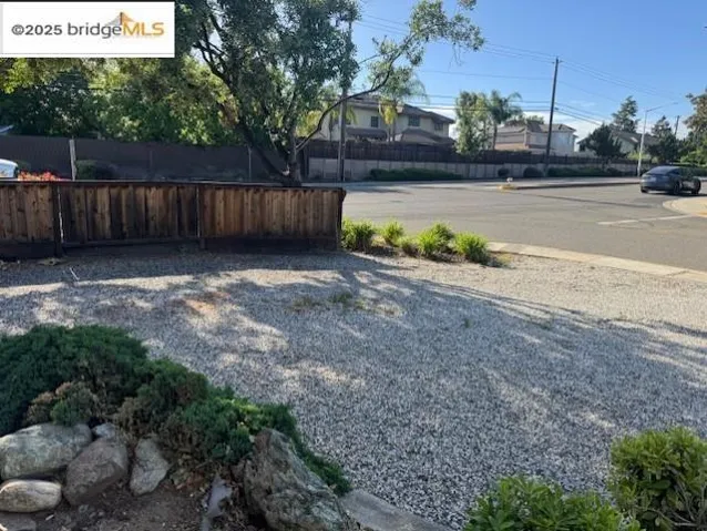 1961 Hemlock Drive, Oakley, California 94561-2211