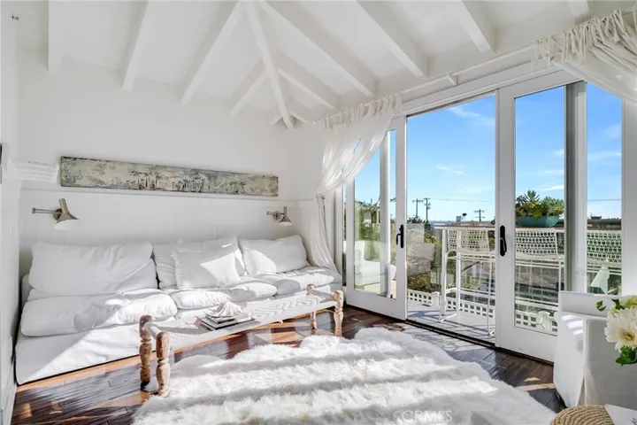1651 Catalina, Laguna Beach, California 92651
