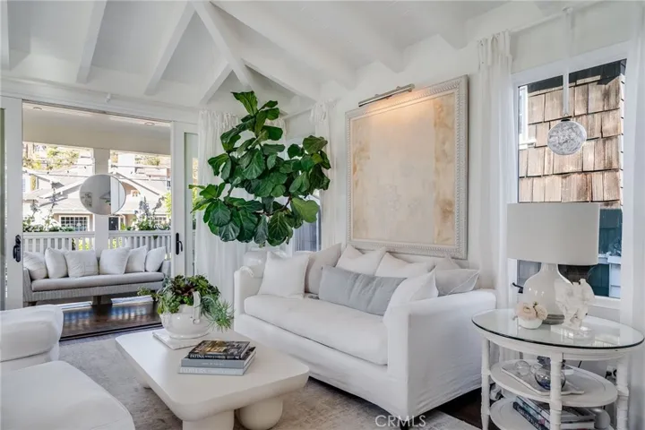 1651 Catalina, Laguna Beach, California 92651