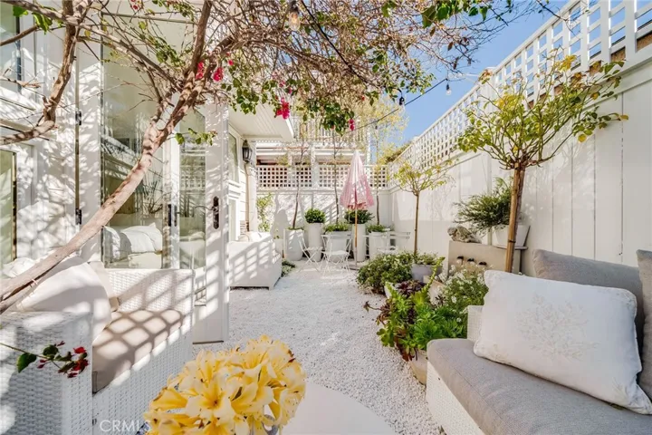 1651 Catalina, Laguna Beach, California 92651