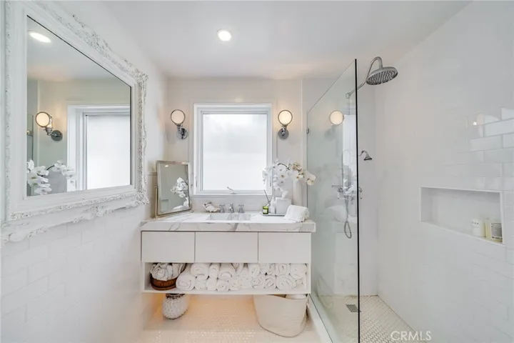 1651 Catalina, Laguna Beach, California 92651