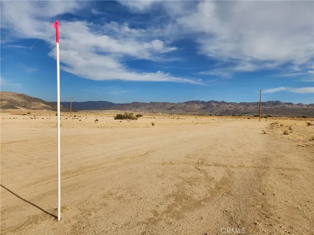 2 Ac E Broadway Street, Joshua Tree, California 92252
