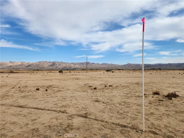 2 Ac E Broadway Street, Joshua Tree, California 92252