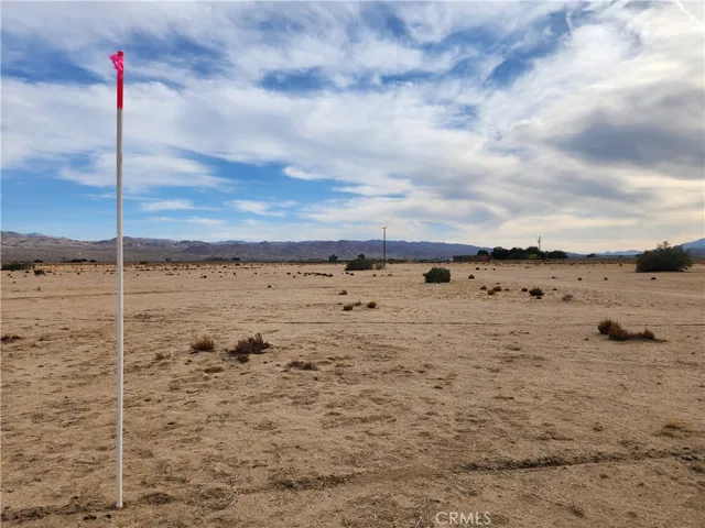 2 Ac E Broadway Street, Joshua Tree, California 92252