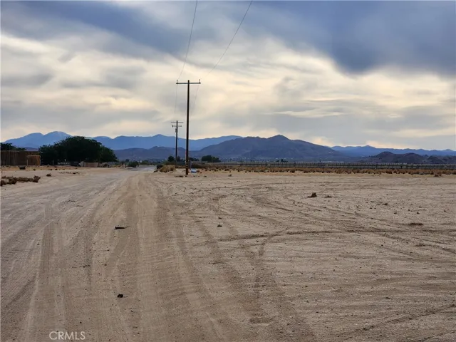 2 Ac E Broadway Street, Joshua Tree, California 92252