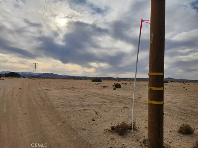 2 Ac E Broadway Street, Joshua Tree, California 92252