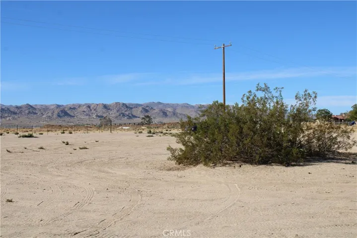 2 Ac E Broadway Street, Joshua Tree, California 92252