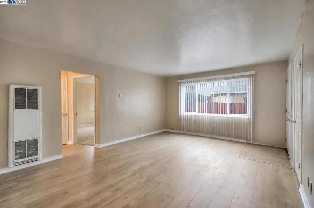 7448 Lockwood St, Oakland, California 94621 home-pic-17