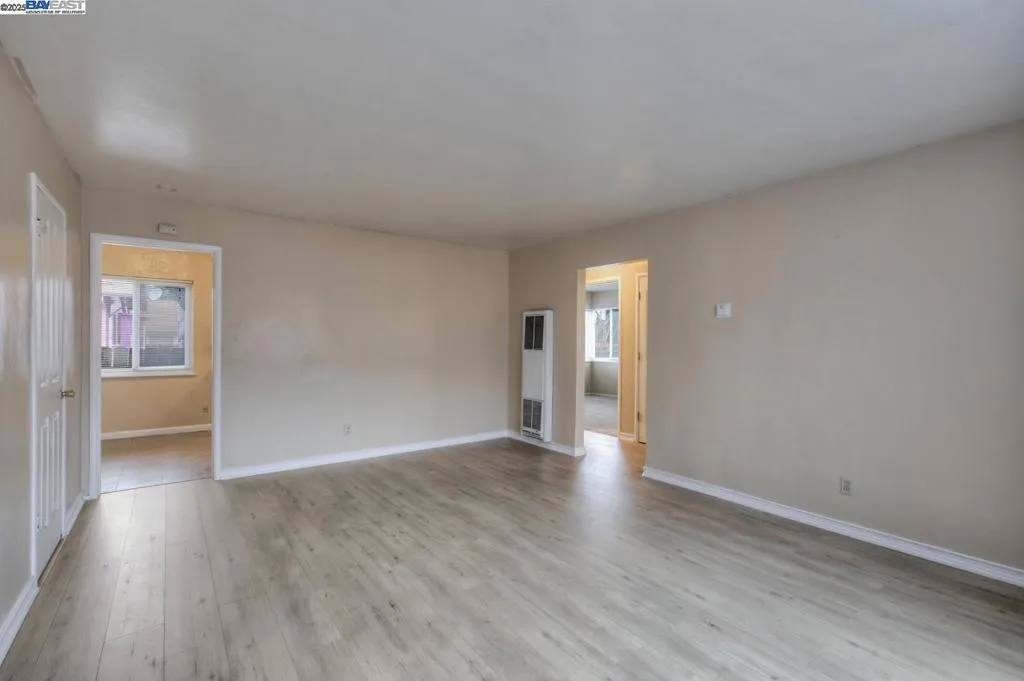 7448 Lockwood St, Oakland, California 94621 home-pic-14