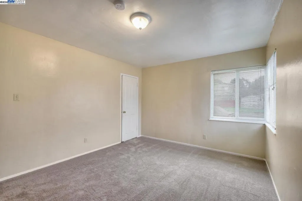 7448 Lockwood St, Oakland, California 94621 home-pic-22