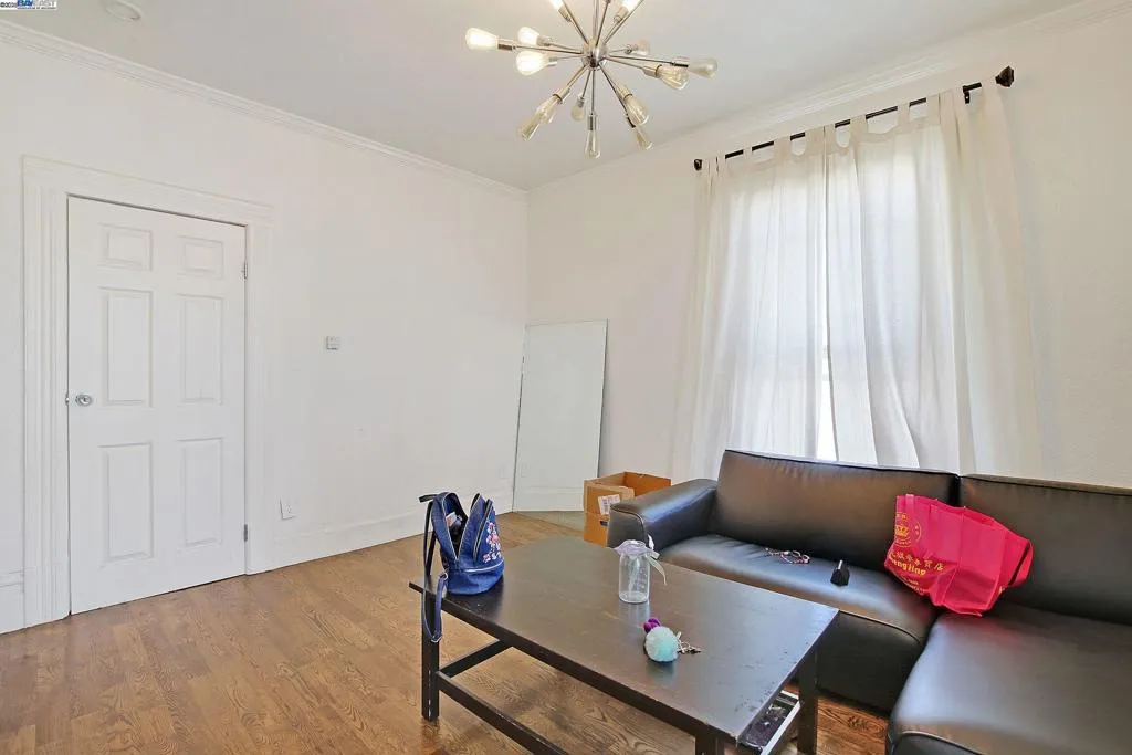 3311 E 17th St, Oakland, California 94601 home-pic-7
