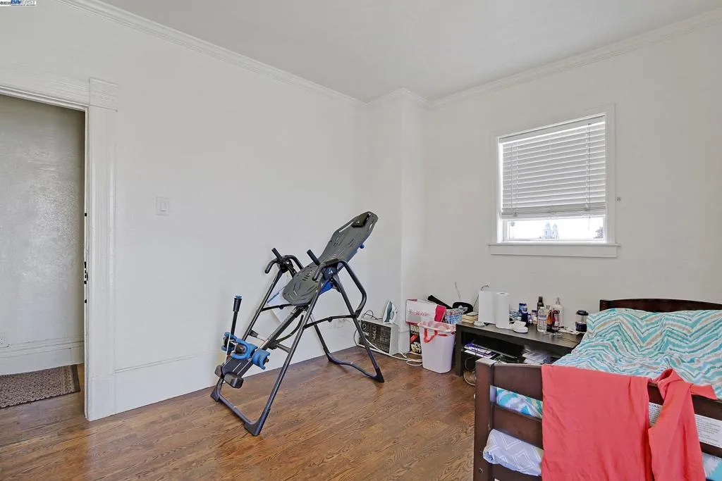 3311 E 17th St, Oakland, California 94601 home-pic-14