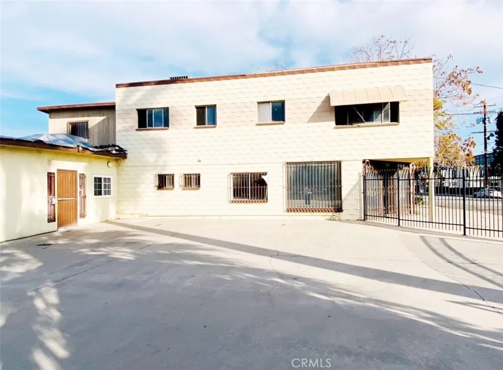 338 W 7th Street, San Bernardino, California 92401 home-pic-8