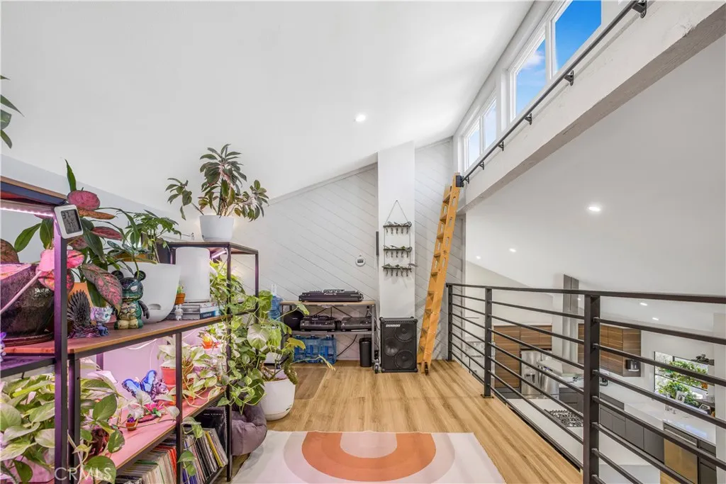 9321 Chapman Avenue 2, Garden Grove, California 92841 home-pic-8