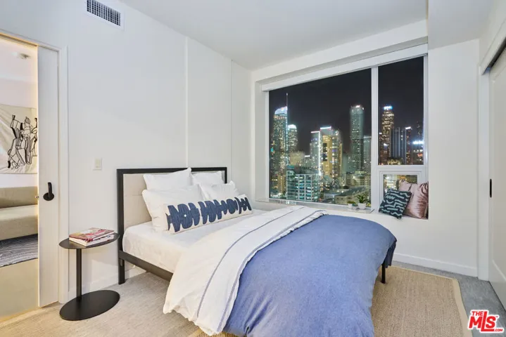 1050 S Grand Avenue 1908, Los Angeles, California 90015
