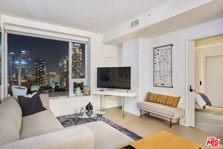 1050 S Grand Avenue 1908, Los Angeles, California 90015