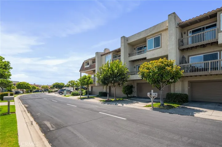 54 Hilltop Circle, Rancho Palos Verdes, California 90275