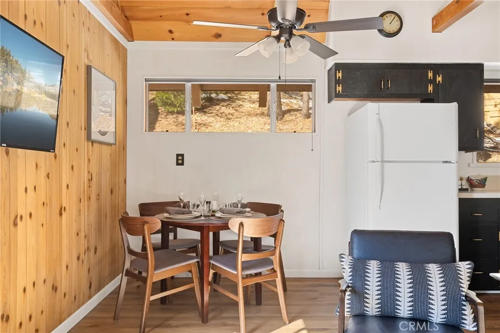 32903 Canyon Drive, Green Valley Lake, California 92341 home-pic-12