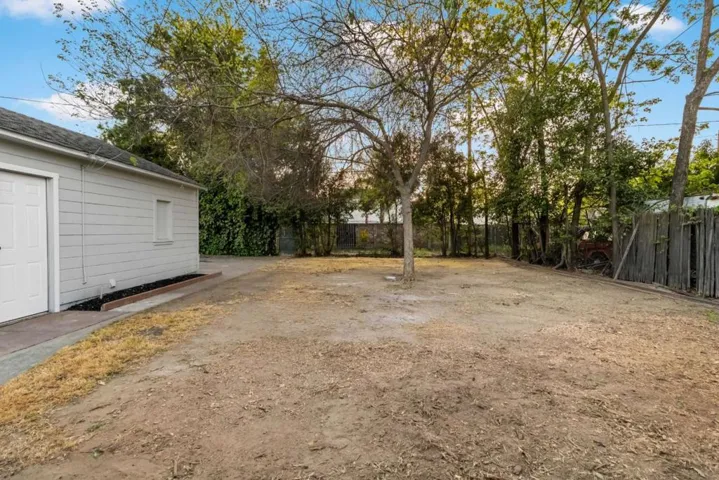 413 Santa Barbara Avenue, Modesto, California 95354