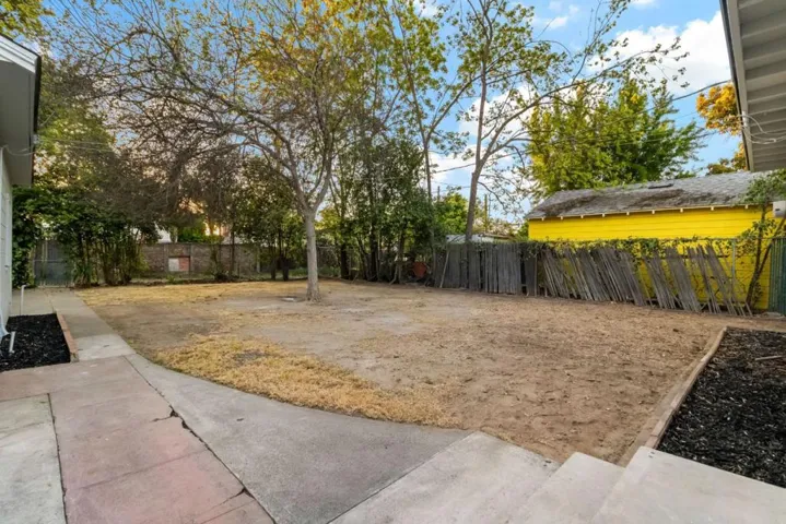 413 Santa Barbara Avenue, Modesto, California 95354
