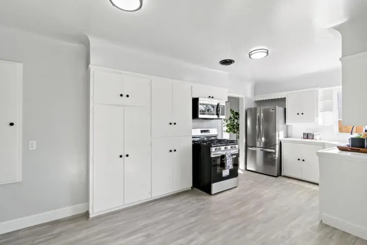 413 Santa Barbara Avenue, Modesto, California 95354