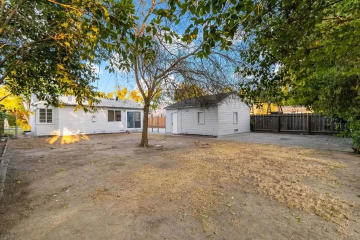 413 Santa Barbara Avenue, Modesto, California 95354