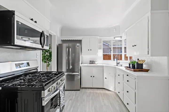 413 Santa Barbara Avenue, Modesto, California 95354