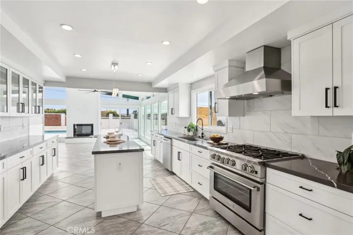 2105 Noble View Drive, Rancho Palos Verdes, California 90275
