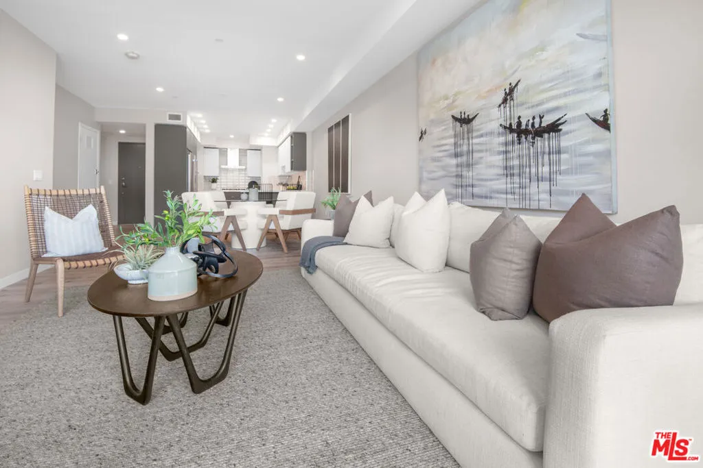 1226 S Bedford Street 504, Los Angeles, California 90035 home-pic-2