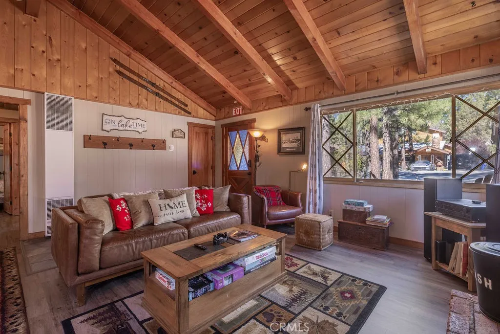 428 Oriole Drive, Big Bear Lake, California 92315 home-pic-4