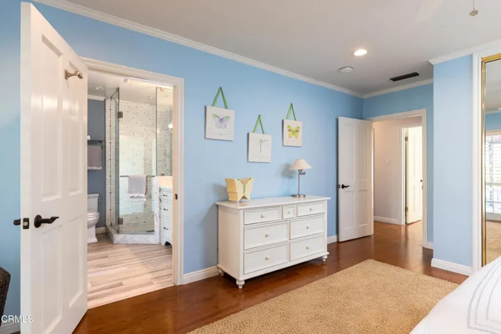 4920 Gould_1379_mls