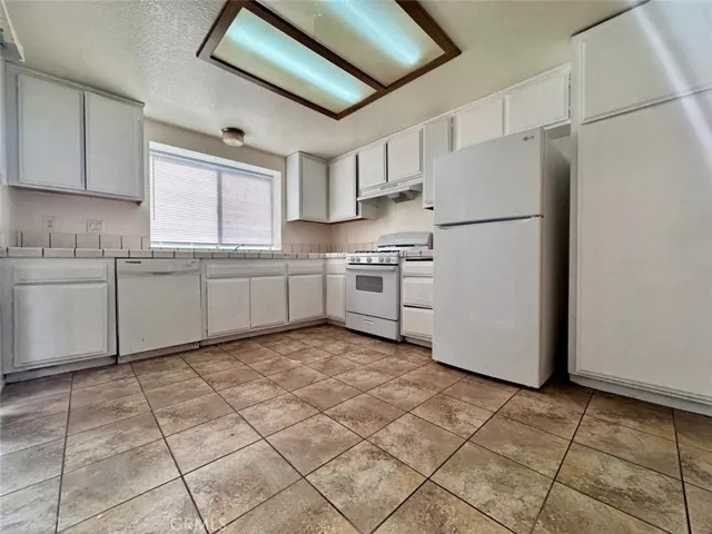 3097 E Avenue R5, Palmdale, California 93550