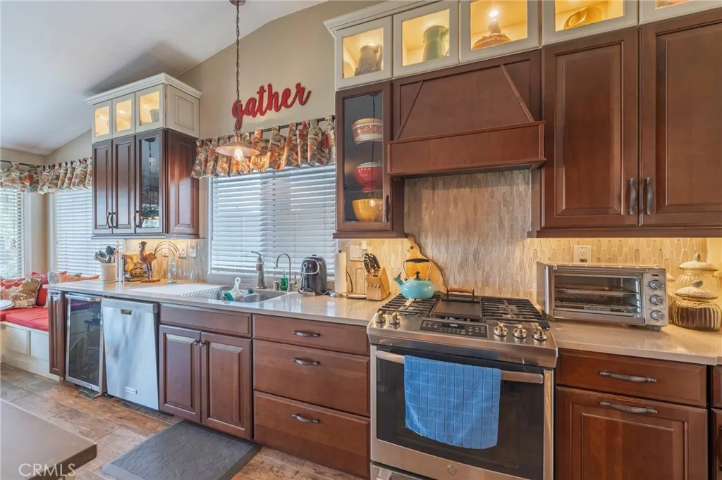 751 Avenida Terrazo, Corona, California 92882 home-pic-13